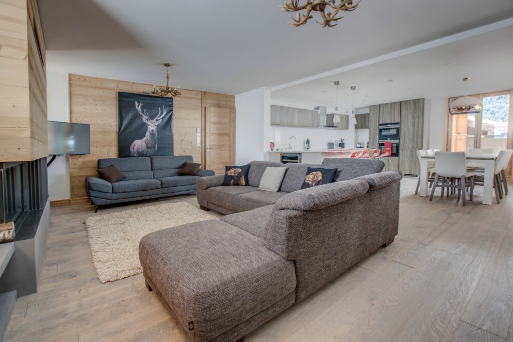 Altaka 4 living area luxury self catered apartment Morzine