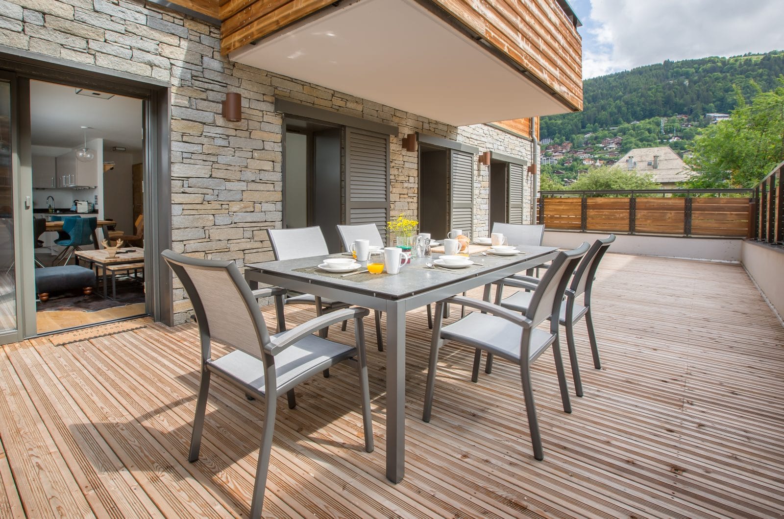 ElevationAlps Le Lapin Terrace and Dining