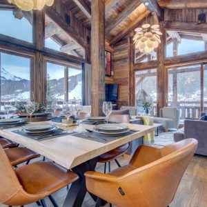 Chalet Yukinko dining- ski chalet in Morzine