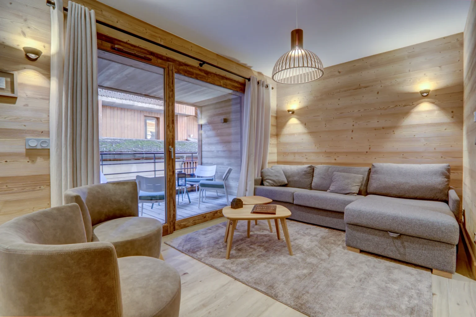 Cissac - Living Room Patio Doors