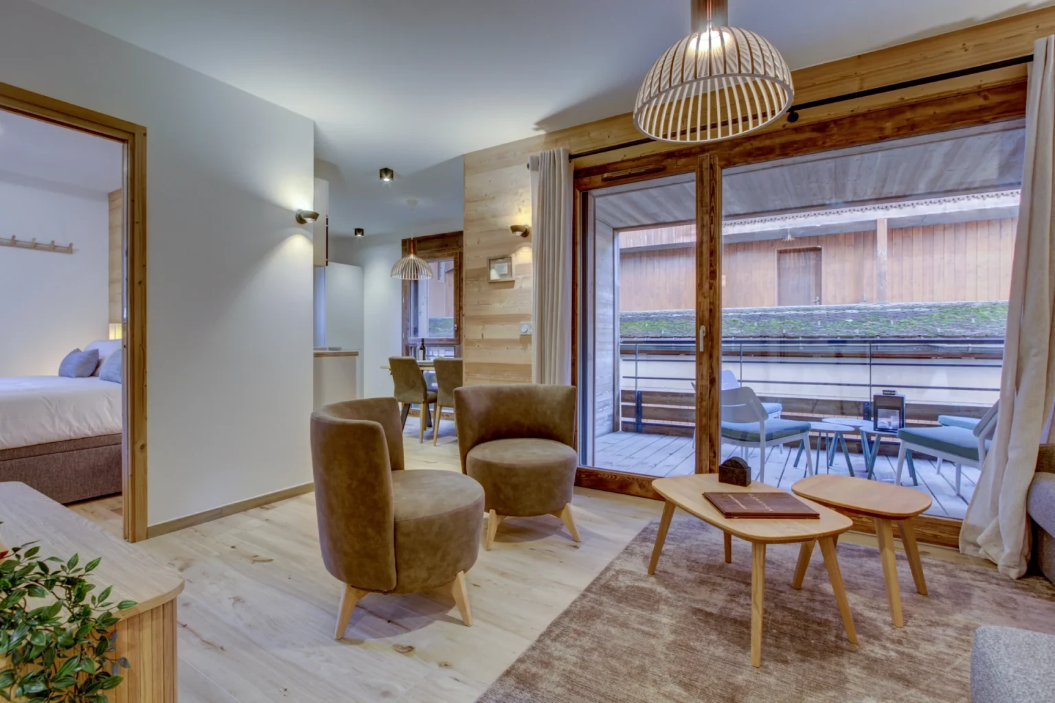 Cissac - Living Room to Kitchen