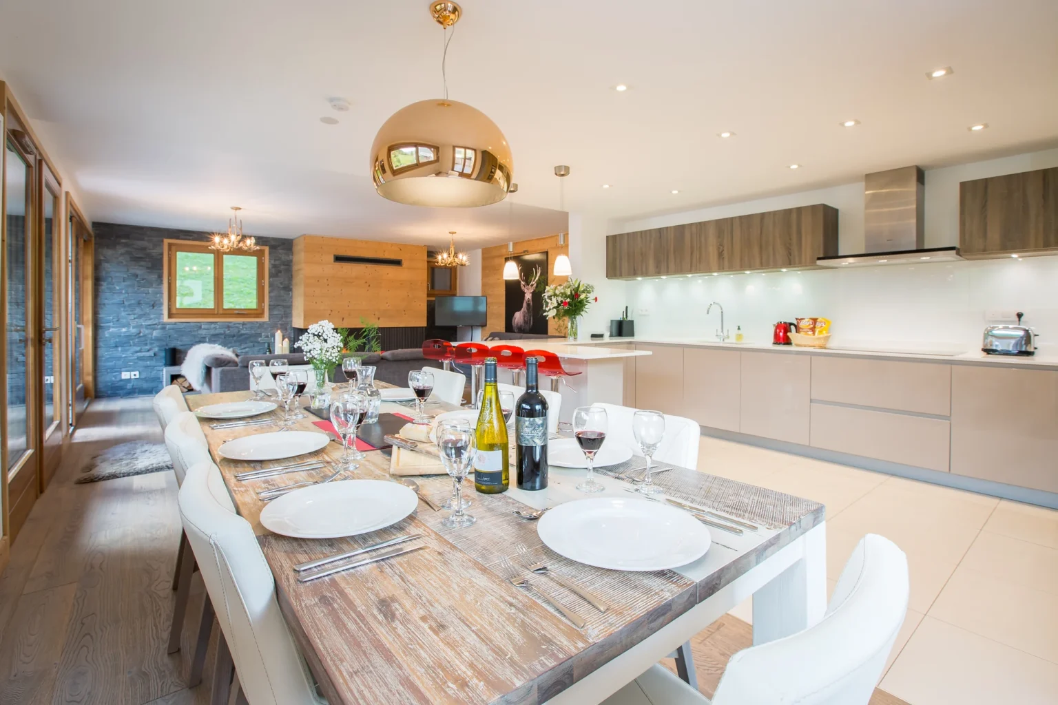 Elevation Alps - Altaka 4 - Dining