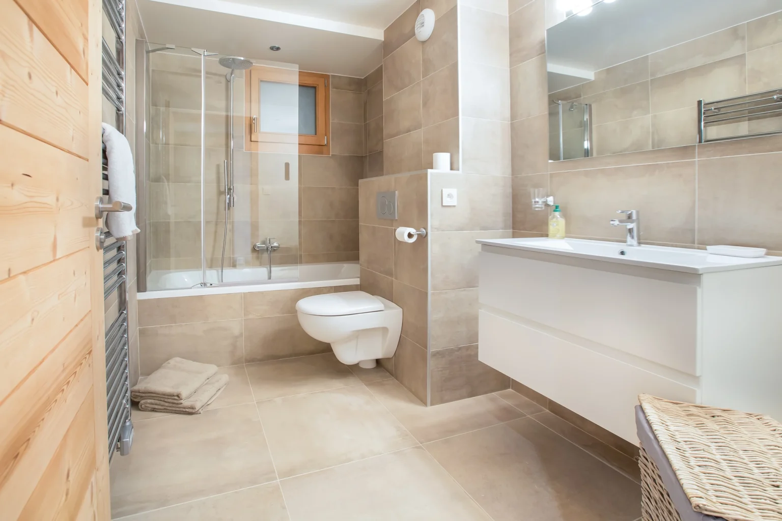 Elevation Alps - Altaka 4 - Family Bathroom