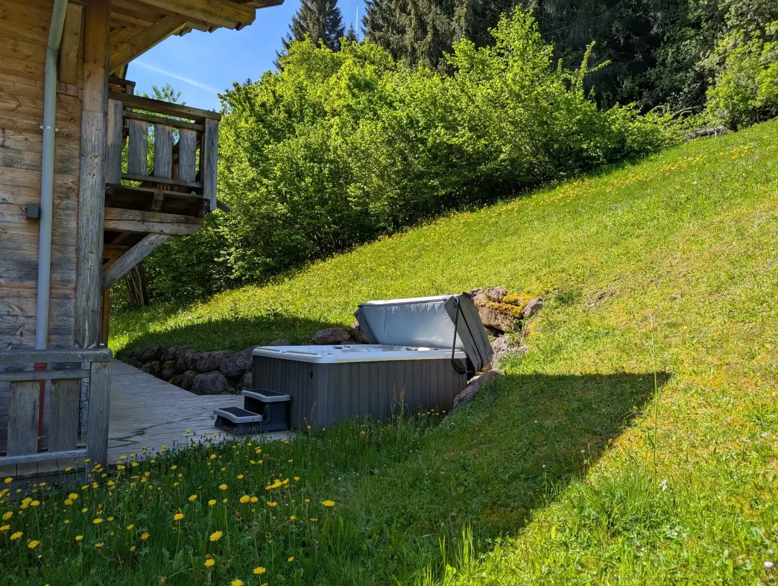 Elevation Alps - Altaka 4 - Hot Tub