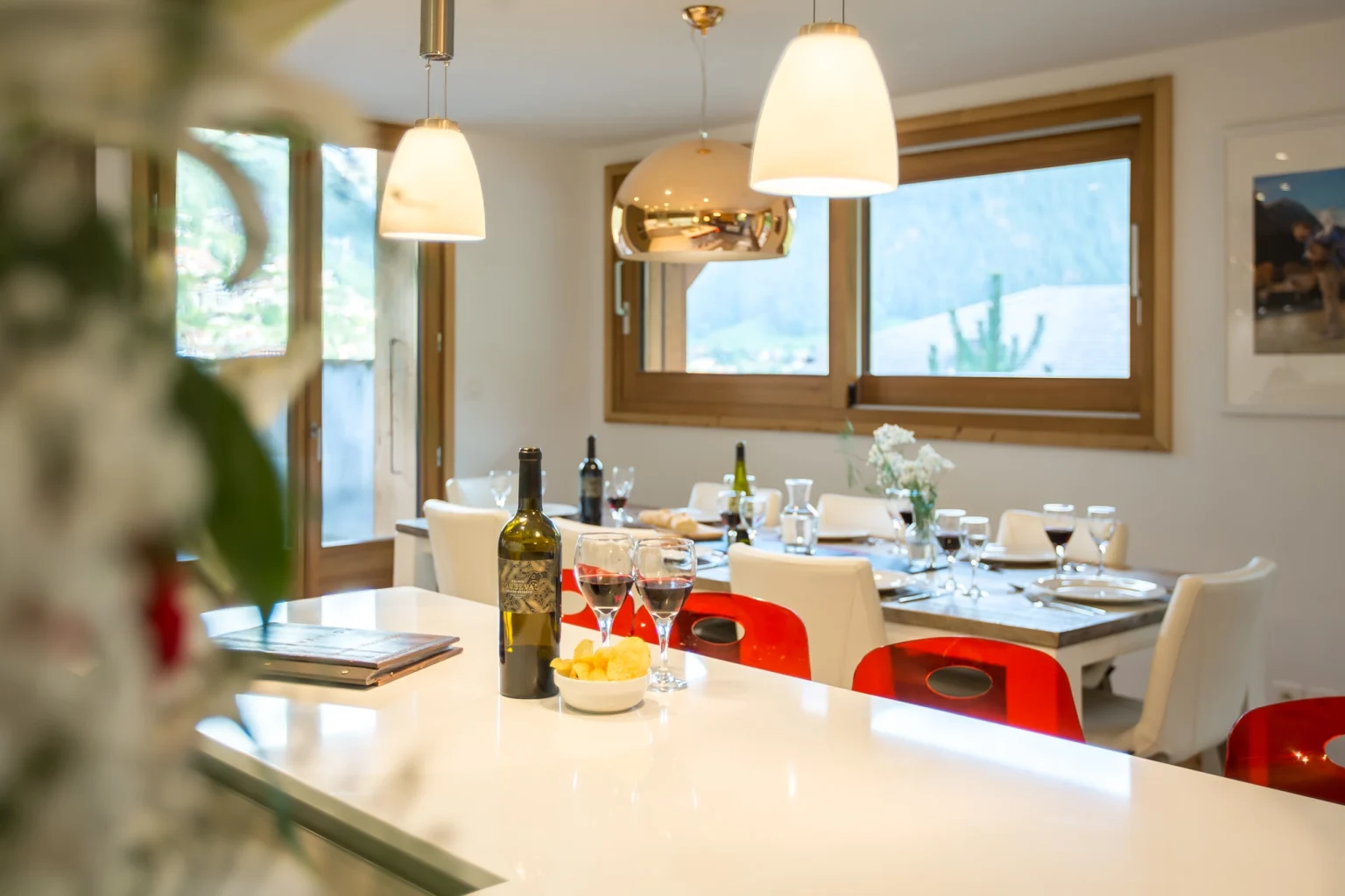 Elevation Alps - Altaka 4 - Kitchen to Dining