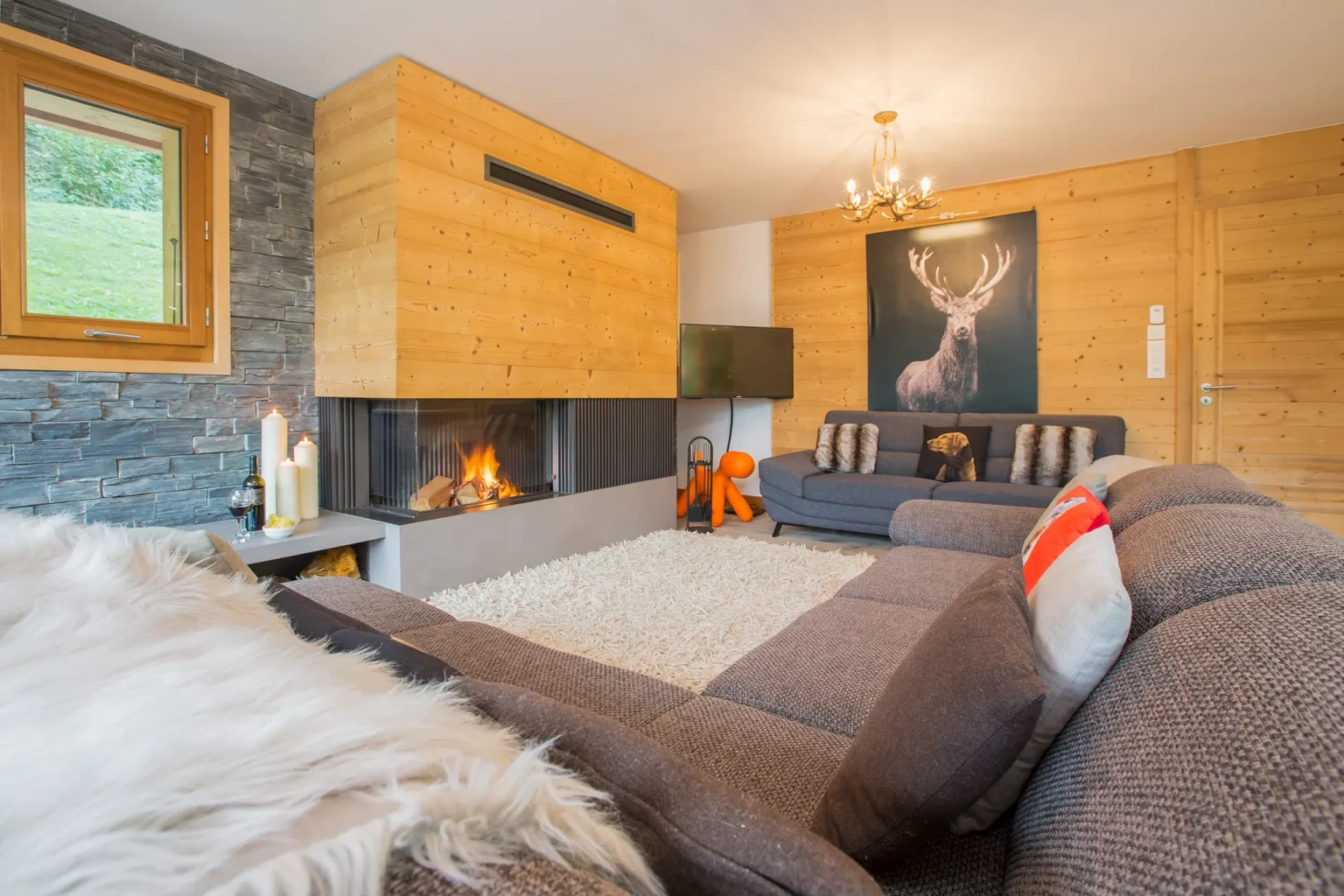 Elevation Alps - Altaka 4 - Lounge & Fire