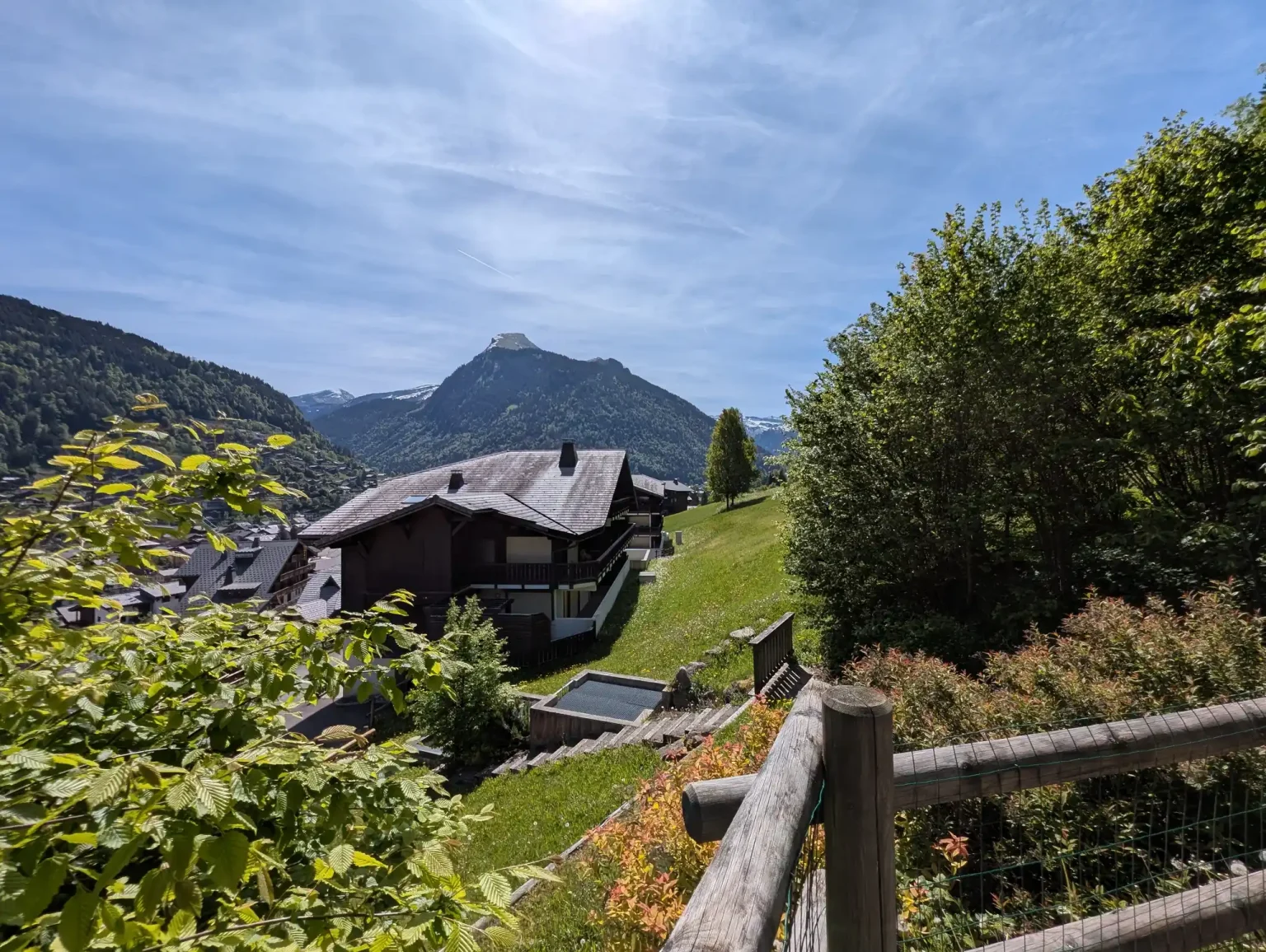 Elevation Alps - Altaka 4 - Terrace view Pleney
