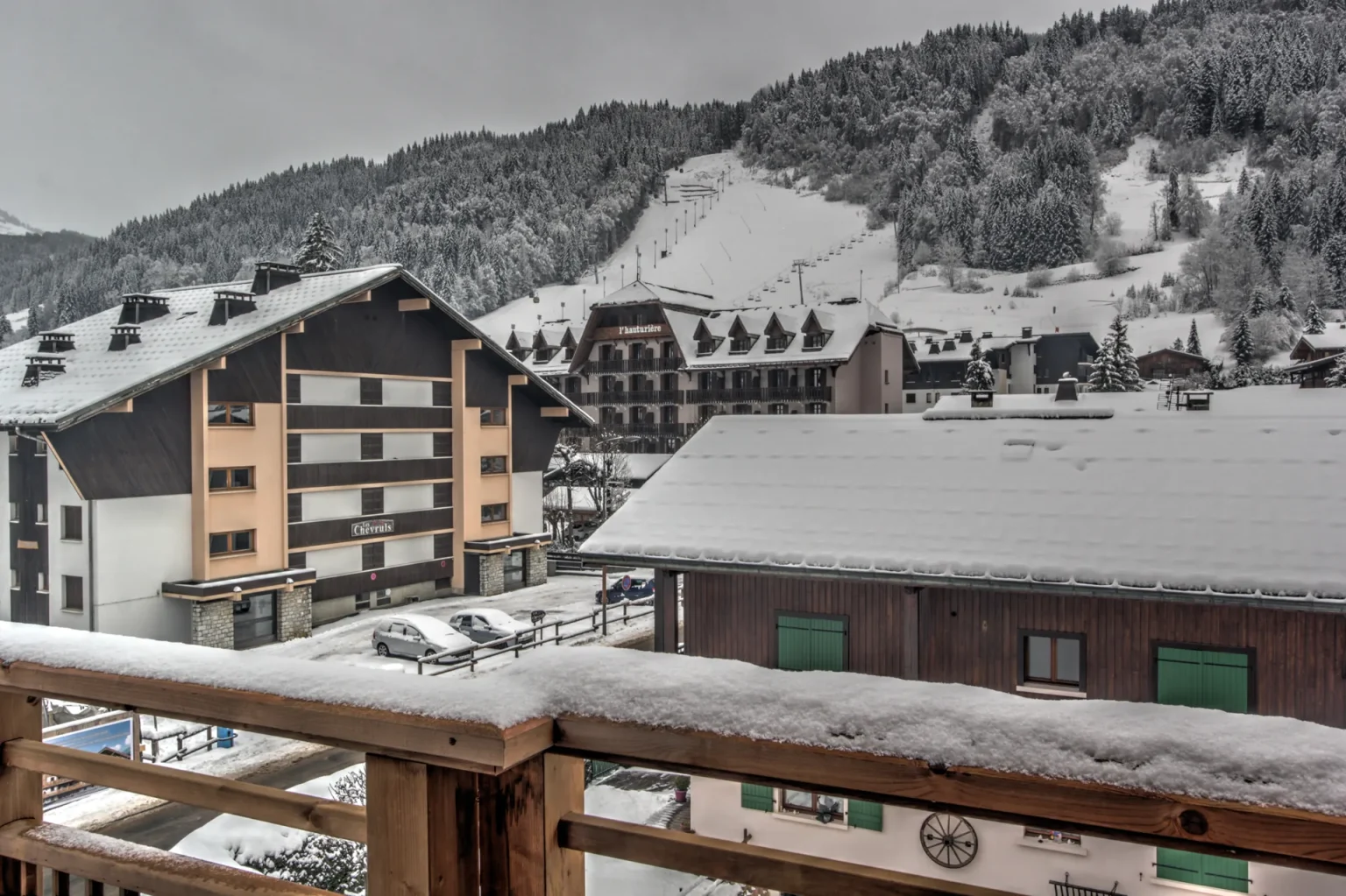 Bonheur - Balcony View to Pleney