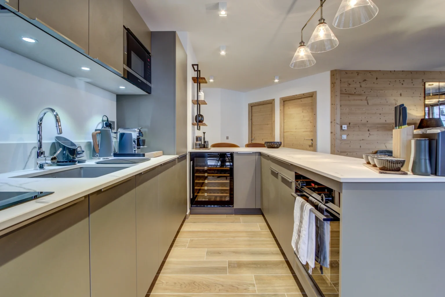 Bonheur - Kitchen
