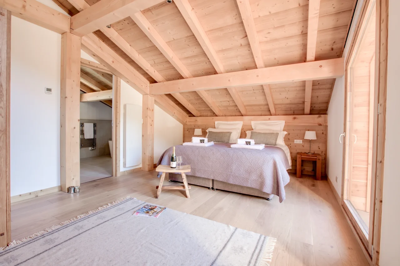 Chalet North Star - Bedroom 5 Master (2)