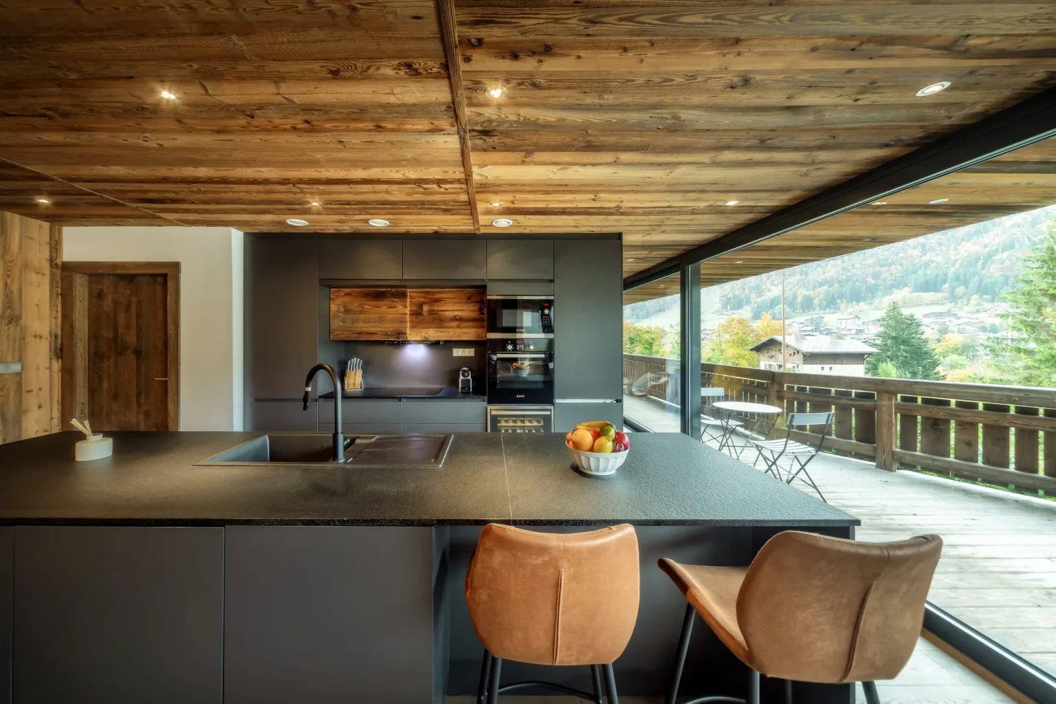 Chalet Gallery Image 6