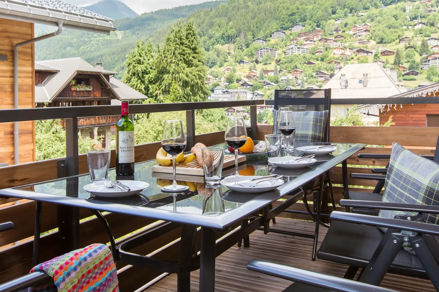 Hibou - Summer Outdoor Dining View to SuperMorzine