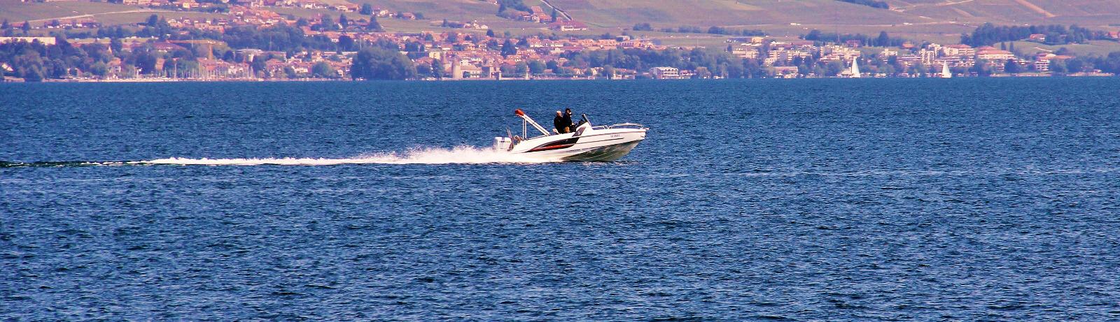 Motor Boat hire on the lake