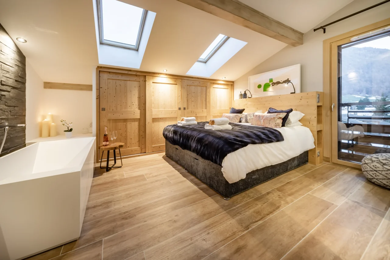 Penthouse 303 - Bedroom 4 (Master)