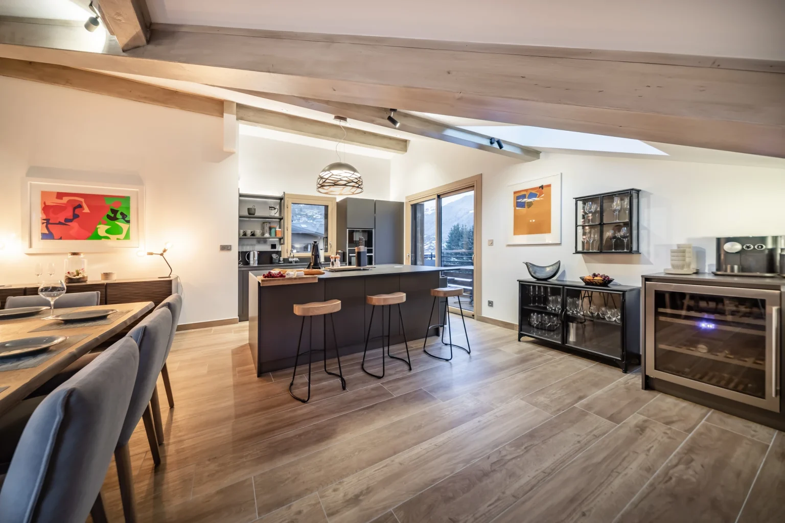 Penthouse 303 Kitchen island