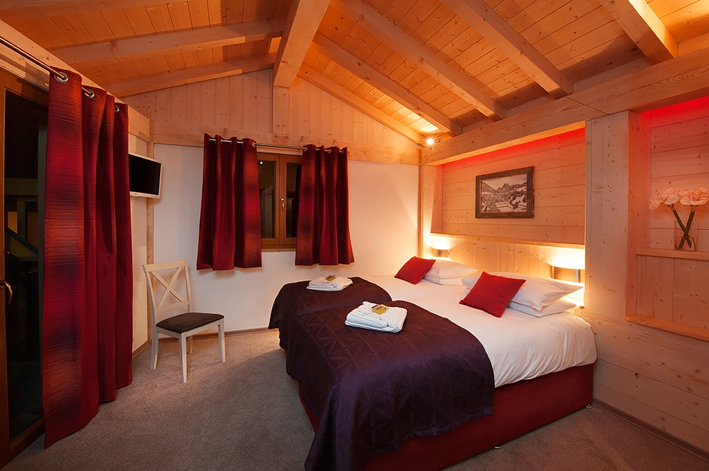Morzine Immobilier - Chalet Kaila - Bedroom 3