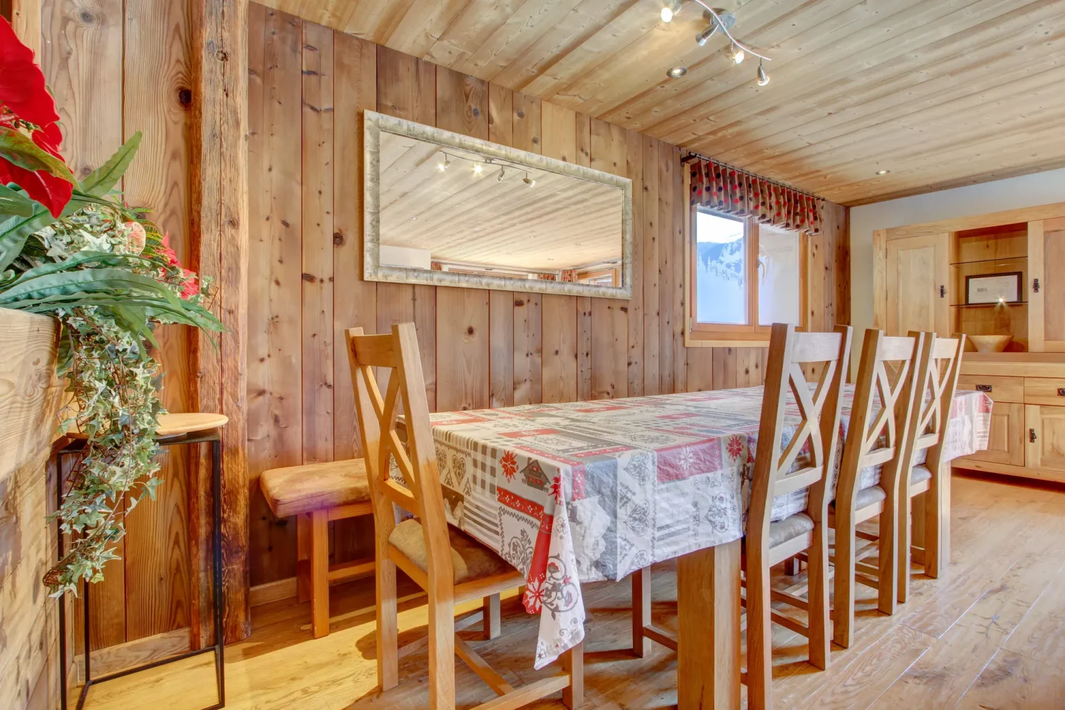 Chalet Gallery Image 4