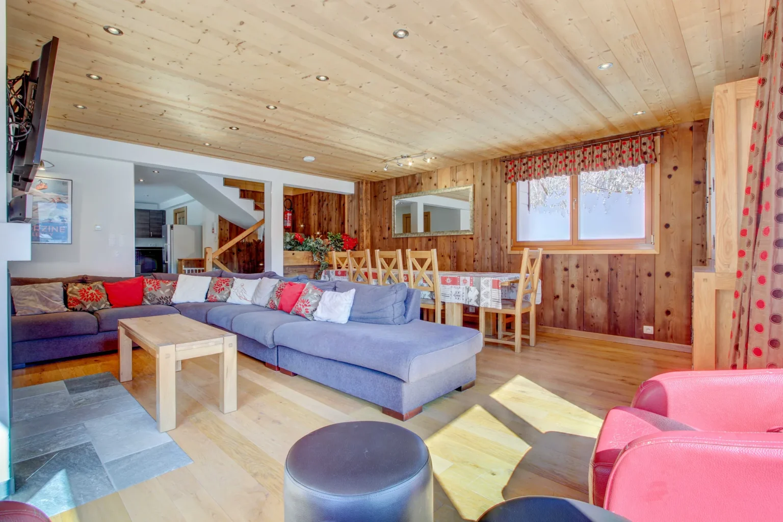 Chalet Gallery Image 1