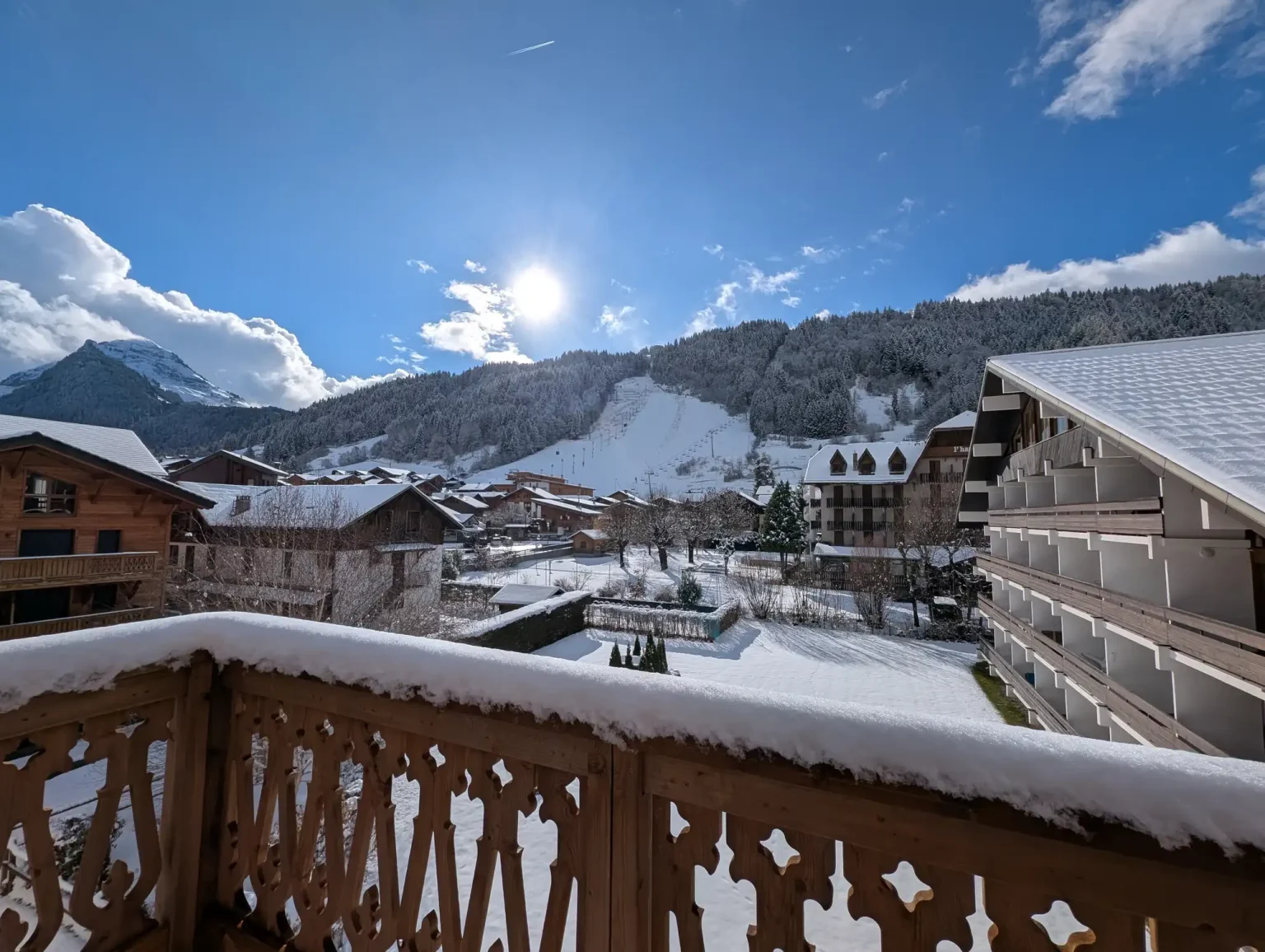 Elevation Alps - Belle Combe - Snow Balcony Towards Pleney 