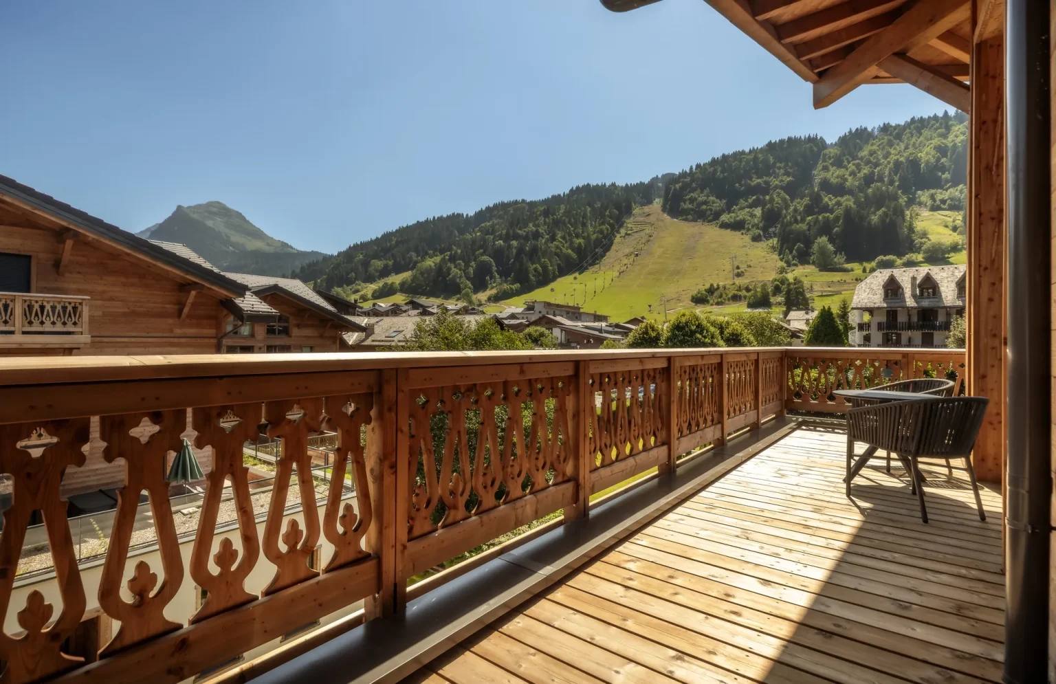 Elevation Alps - Belle Combe - Terrace Towards Pleney