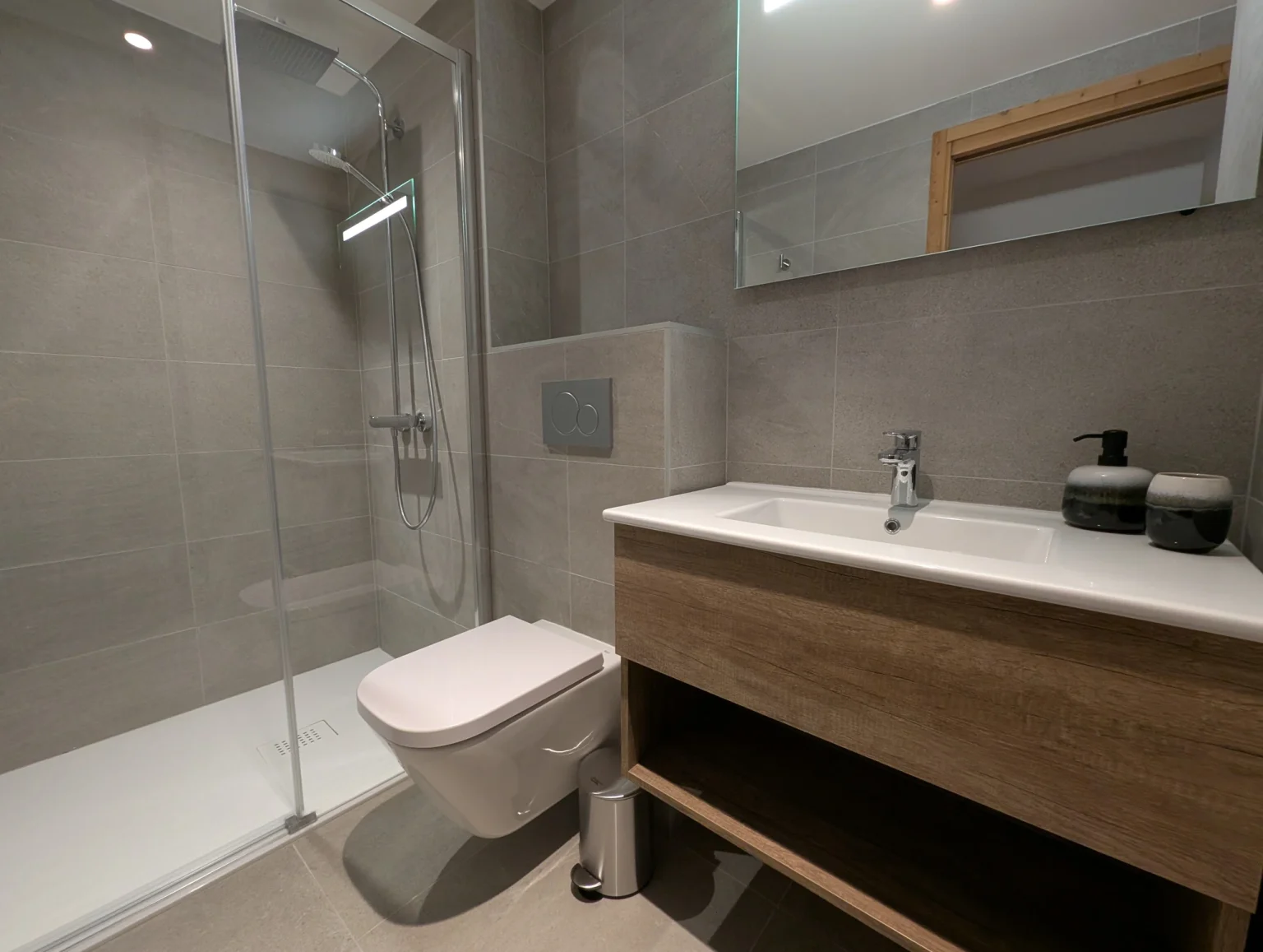 Elevation Alps Goodair Family Shower Room
