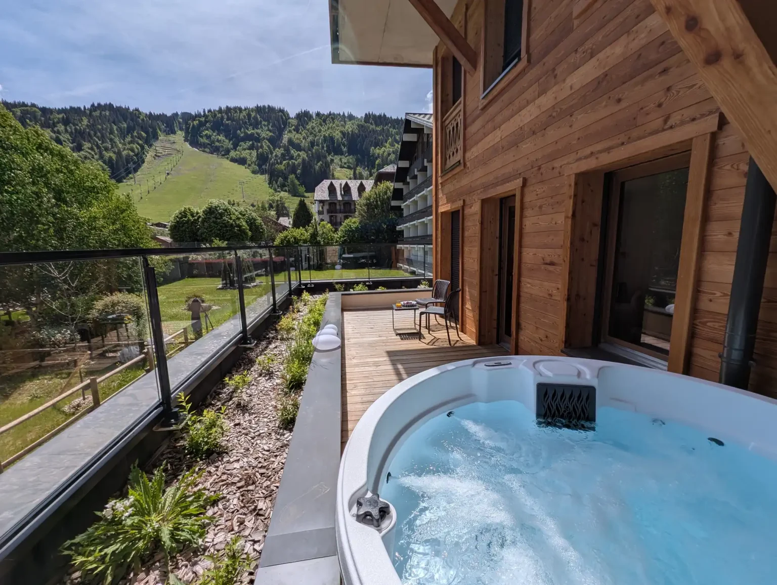 Elevation Alps - Margaux - Hot tub with view