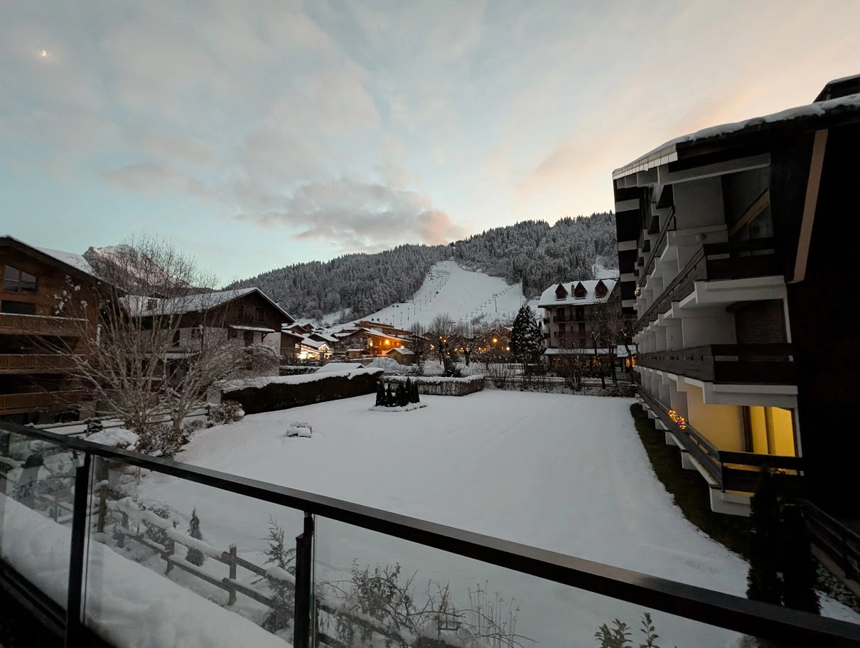 Elevation Alps - Margaux -Twilight view to Pleney Wider Angle