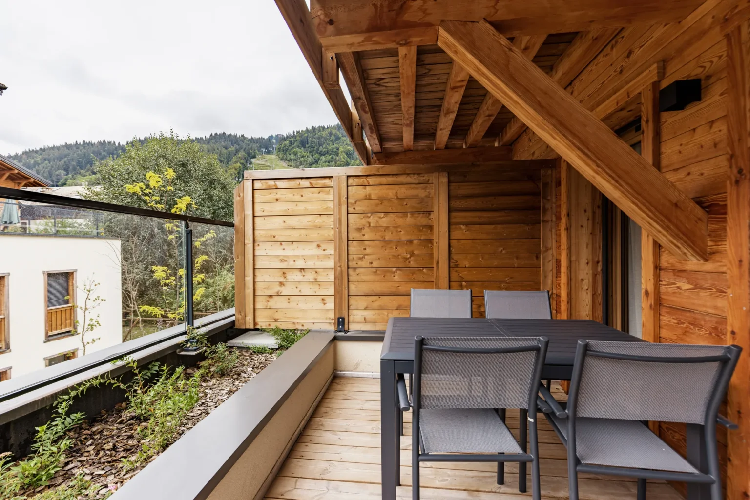 Chalet Gallery Image 6